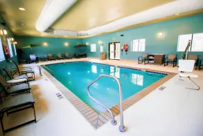 Holiday Inn Express Hotel & Suites Baton Rouge -Port Allen by IHG - Piscina