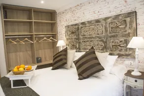 Apartamentos Sevilla Palace - Zimmer