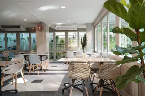 The Qube fifty Hotel - Restaurant