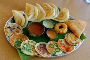 Nilgiris Inn - Desayuno