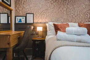 Harper's Steakhouse with Rooms, Southampton Swanwick Marina - Room
