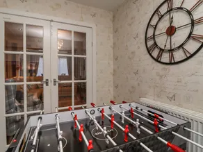 19 Slinger Road - Room