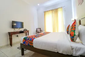FabHotel K9 Villa - Room
