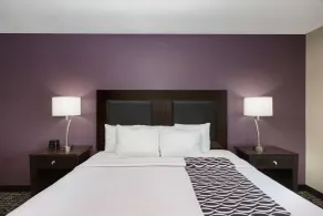 La Quinta by Wyndham Blue Springs - Rom