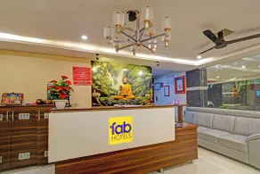 FabHotel White House Leo - Sarath City Capital Mall, Kondapur - Réception