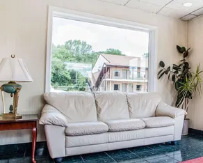 Econo Lodge Douglassville-Pottstown - Hall