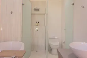 Soy Local Reserva Sajonia - Bathroom