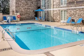 Comfort Inn Savannah Midtown - Pool