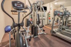 Days Inn by Wyndham Camp Springs Andrews AFB - Salle de remise en forme