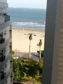 Apartamento em Santos no Gonzaga em frente a praia - Vista do quarto
