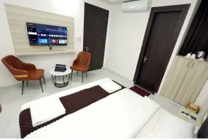 Hotel Finch Grand by Revaantra - Chambre