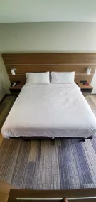 Holiday Inn Express Hotel & Suites Kinston by IHG - Room