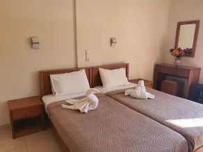 Evita Studios and Apartments - Room