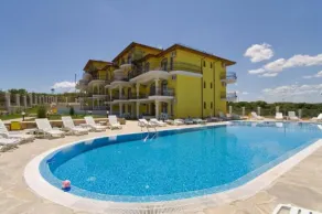 Menada Green Hills Apartments - Pool