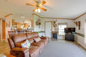 Tallman Lake Getaway w/ Dock, Kayaks & Boat - Innvendig
