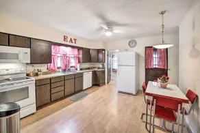Illinois Vacation Rental Home: Pets Welcome - Innvendig