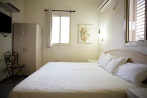 Talpiot Garden Studios by Loui - Room