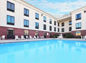Holiday Inn Express & Suites Pine Bluff/Pines Mall by IHG - Piscina