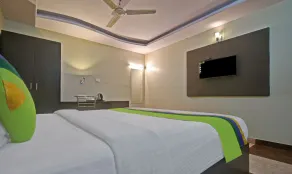 Treebo Dream Palace Near Jaipur International Airport - Zimmer