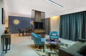 Hotel Holiday International - Habitación