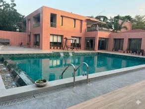 Balaji Upvan Resort - Piscina