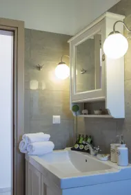 Skiathea Villas, ein luxuriöser Villenkomplex - Badezimmer