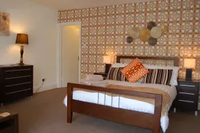 CLOCK TOWER APARTMENTS - Room