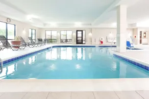 Hampton Inn & Suites Niles/Warren - Piscine