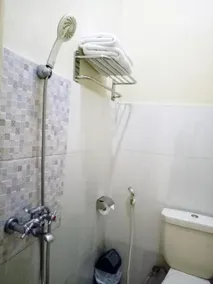 Bakom Inn Syariah - Standard Double Room - Bathroom