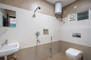 Hotel Voila Atnest Suites Kokapet, Business Hotel - Bathroom