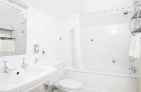 Chequers Inn by Greene King Inns - Bathroom
