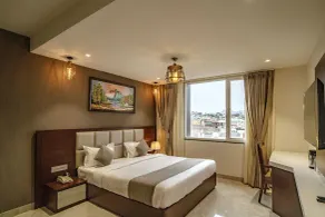THE MANGAL VIEW RESIDENCY - A Luxury Boutique Business Hotel - Zimmer
