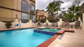 Best Western Plus New Caney Inn & Suites - Piscine