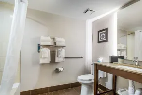 Country Inn & Suites by Radisson, Virginia Beach Oceanfront - Salle de bain