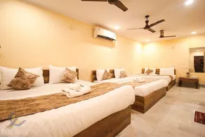 Hotel Babua Hyness - Room
