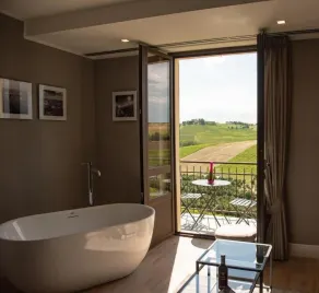 Montalbera Wine Suites - Adults Only - Zimmer