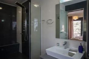 Villa-Azalea - Bathroom