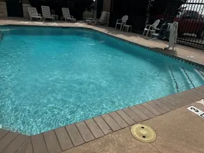 Baymont by Wyndham Cuero - Pool