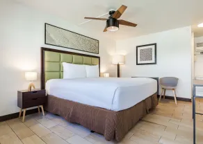 Maui Seaside Hotel - Chambre