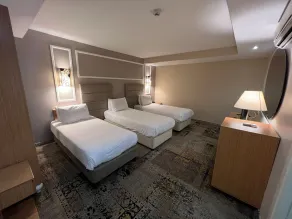 All Seasons Hotel - Room