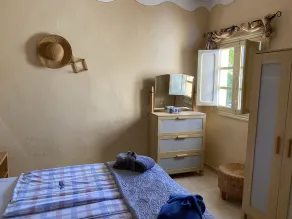 Cottage With 2 Bedrooms2 Bathrooms, Heated Solar Pool, Sauna, Jacuzzi, Garden - Habitación