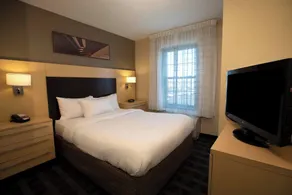 TownePlace Suites Republic Airport Long Island Farmingdale - Chambre