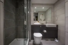 Maldron Hotel Dublin Airport - Bathroom