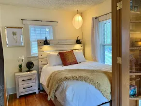 Cozy Bungalow in Downtown Loveland w/Free Bikes! - Zimmer