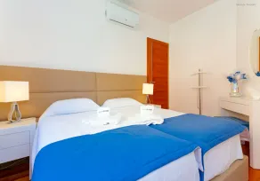 A24 - LuzBay Beach Apartment by Dreamalgarve - Camera