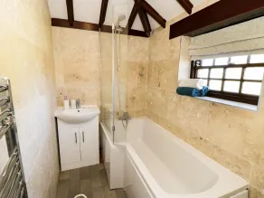 King's Cottage - Bathroom