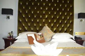 Staybridge Riverside & Spa - Room