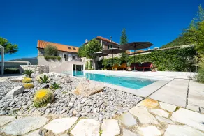 Villa Lastva est une villa de luxe cinq étoiles en bord de mer avec piscine privée - Piscine
