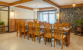 Treebo Eeshan Rodhi Resort, Darjeeling - Restaurant