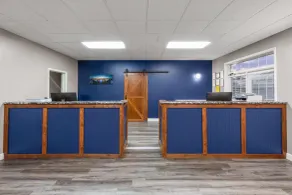 Angel Inn Near IMAX, a Travelodge by Wyndham - Hall